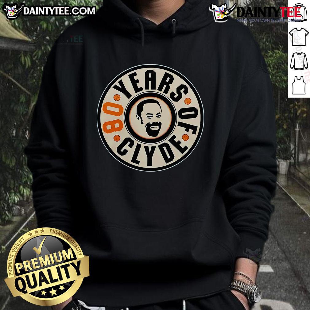 Good New York Knicks X Clyde'S 80Th Birthday Hoodie Good New York Knicks x Clyde's 80th Birthday hoodie featuring vibrant team colors and iconic Clyde design.