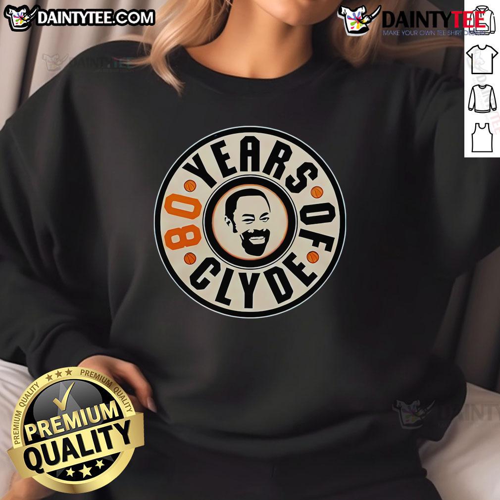 Good New York Knicks X Clyde'S 80Th Birthday Sweatshirt Alt Text: Good New York Knicks x Clyde's 80th Birthday sweatshirt featuring vibrant team colors and classic design.