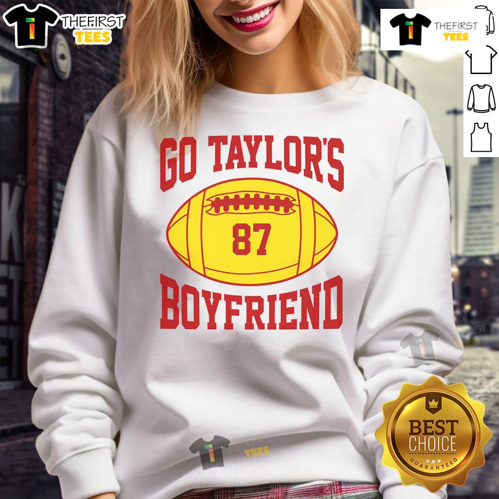 Hot Go Taylors Boyfriend 87 Football Sweatshirt Hot Go Taylors boyfriend wearing an 87 football sweatshirt, showcasing a trendy casual look for sports fans.