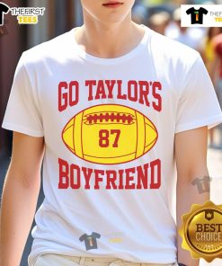 Hot Go Taylors Boyfriend 87 Football T-Shirt featuring a stylish design perfect for sports fans and trendy outfits.