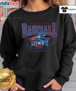 Retro 80s-inspired Chicago White Sox starter sweatshirt in vibrant colors, perfect for fans and vintage style lovers.