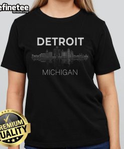 Stylish Detroit city skyline graphic on a Michigan souvenir ladies tee shirt, perfect for fans of Detroit.