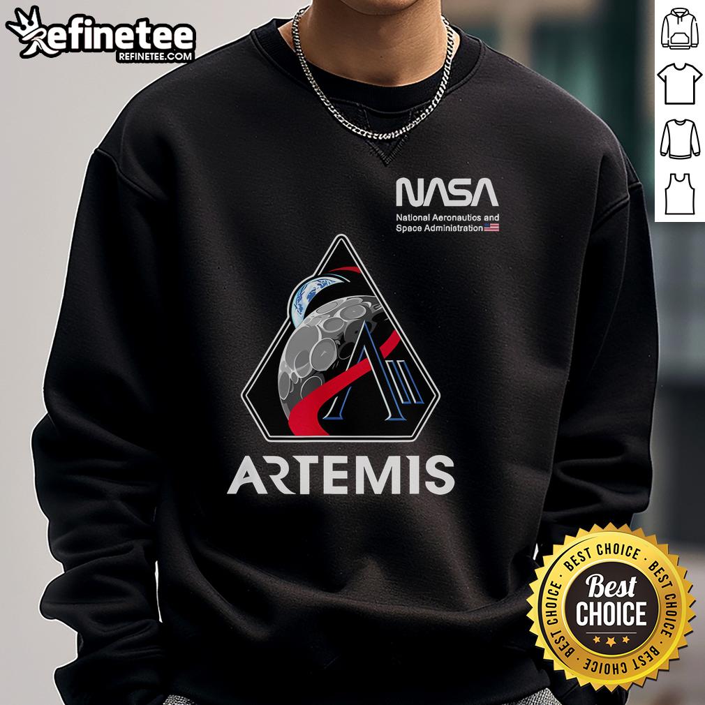 Nice Nasa Artemis Ii Mission Patch Worm Logo American Flag Sweatshirt Alt Text: NASA Artemis II mission patch sweatshirt featuring worm logo and American flag design for space enthusiasts.