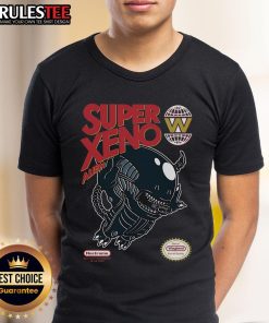 Awesome Super Xeno Alien T-Shirt featuring a vibrant alien graphic perfect for sci-fi fans and casual wear.