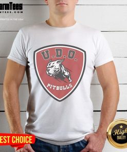 Awesome Udo Pitbulls T-Shirt featuring a bold graphic design of a pitbull, perfect for dog lovers and pitbull enthusiasts.