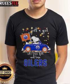 Alt Text: Cute Snoopy and Woodstock on a fall-themed t-shirt for girls, showcasing love for fall and Oilers.