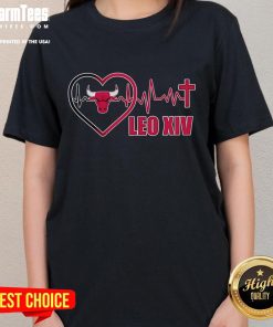 Good Chicago Bulls Pope Leo XIV Heartbeat Ladies Tee showcasing stylish design for fans and fashion enthusiasts.