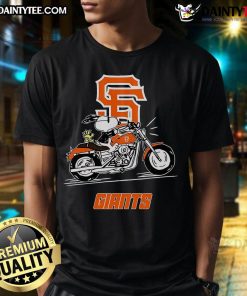 Good Snoopy and Woodstock riding a motorbike on a San Francisco Giants T-shirt, perfect for fans and collectors.