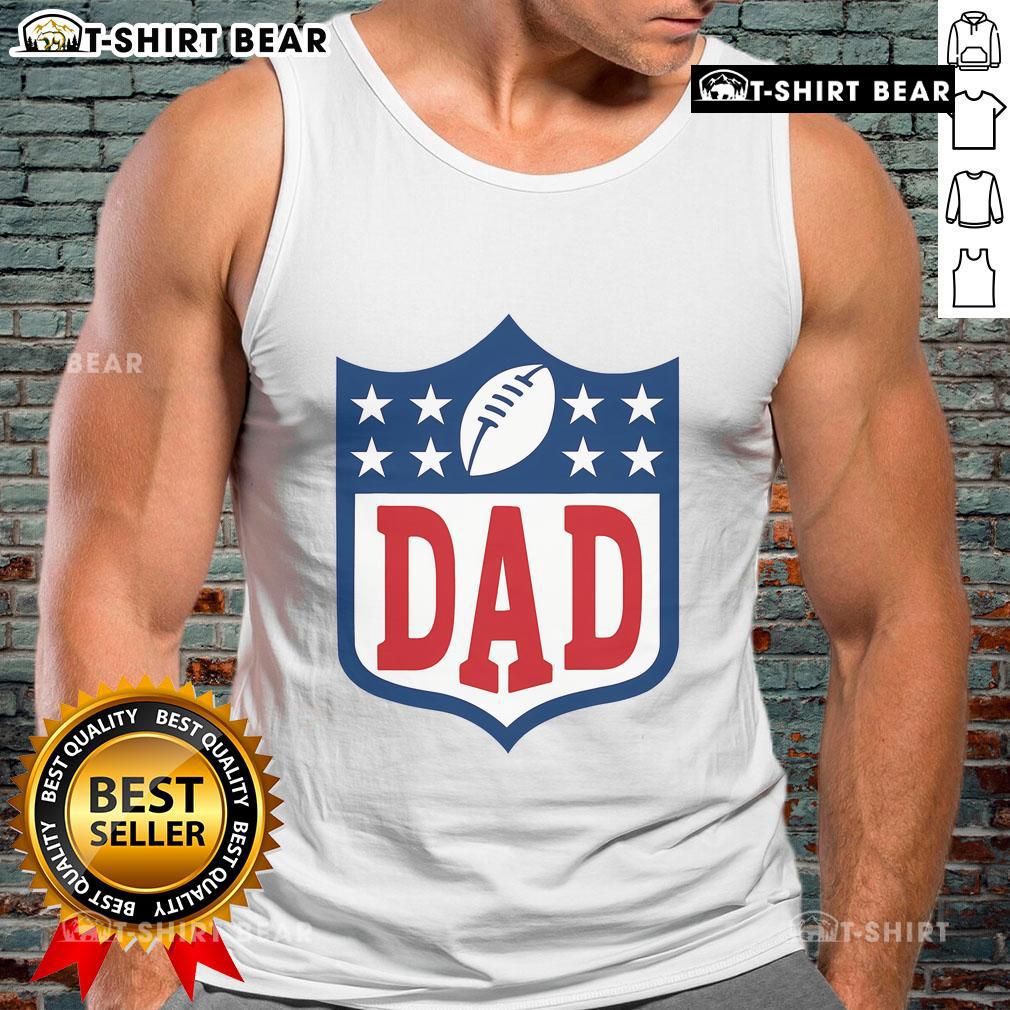 Happy Dad American Football Tank Top Happy dad wearing an American football tank top, enjoying a sunny day outdoors with friends and family.