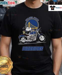 Happy Snoopy and Woodstock riding a motorbike on a Golden State Warriors T-shirt design, showcasing team spirit and fun.