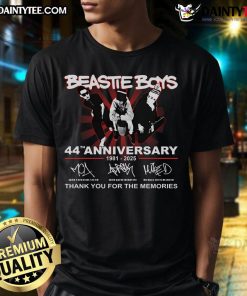 Alt Text: Nice Beastie Boys 44th Anniversary 1981-2025 signatures t-shirt featuring iconic band members' autographs.