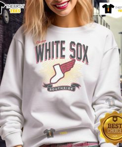Alt Text: Chicago White Sox City Connect Prime Play Sweatshirt in navy blue, showcasing team logo and stylish design.