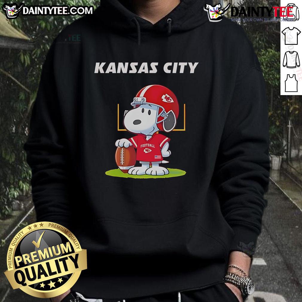 Nice Kansas City Chiefs X Peanuts Day 2025 Hoodie Alt Text: 2025 Nice Kansas City Chiefs X Peanuts Day hoodie featuring vibrant team colors and iconic Peanuts characters.