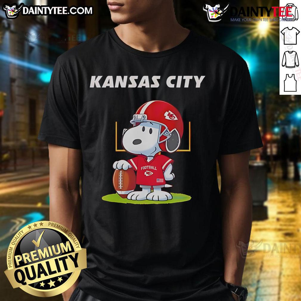 Nice Kansas City Chiefs X Peanuts Day 2025 T Shirt Nice Kansas City Chiefs X Peanuts Day 2025 T-Shirt featuring a fun design with characters and team colors.