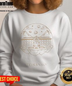 Alt Text: Cozy Nice Mili Teisanso Twin Island Milkery sweatshirt in vibrant colors, perfect for casual wear and relaxation.
