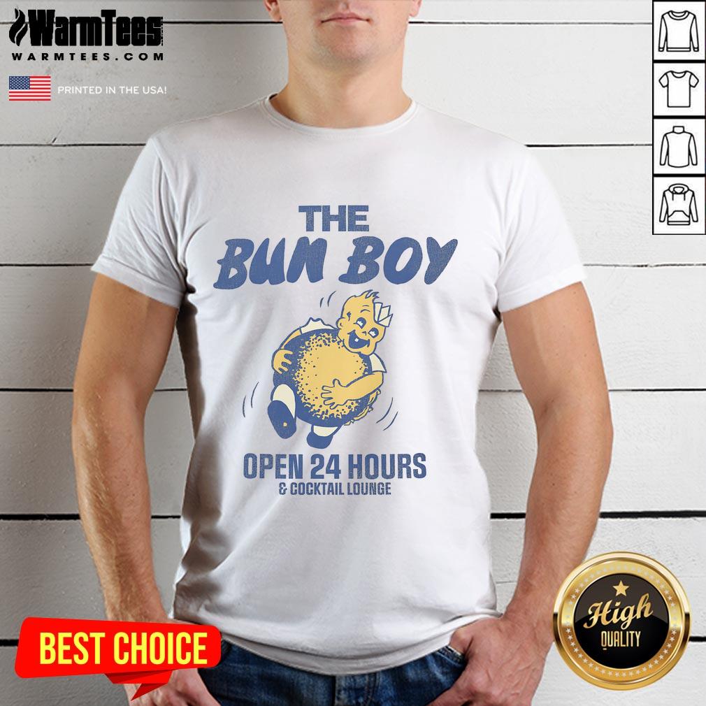 Nice Retro The Bun Boy Defunct Restaurant Cocktail Lounge T Shirt Alt Text: Retro 'The Bun Boy' defunct restaurant cocktail lounge t-shirt showcasing vintage design and nostalgic vibes.