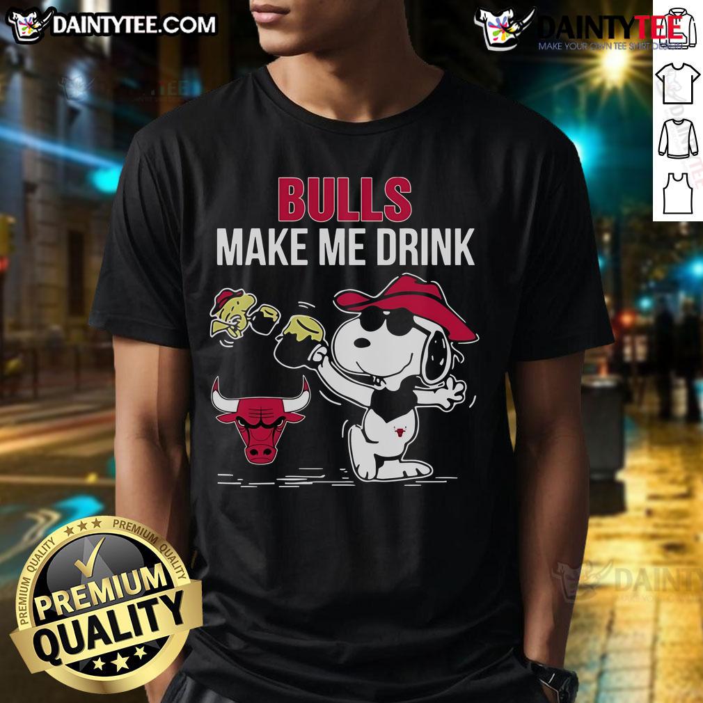 Nice Snoopy And Woodstock Chicago Bulls Make Me Drink T Shirt Alt Text: Nice Snoopy and Woodstock Chicago Bulls t-shirt featuring a fun drink theme, perfect for fans and collectors.