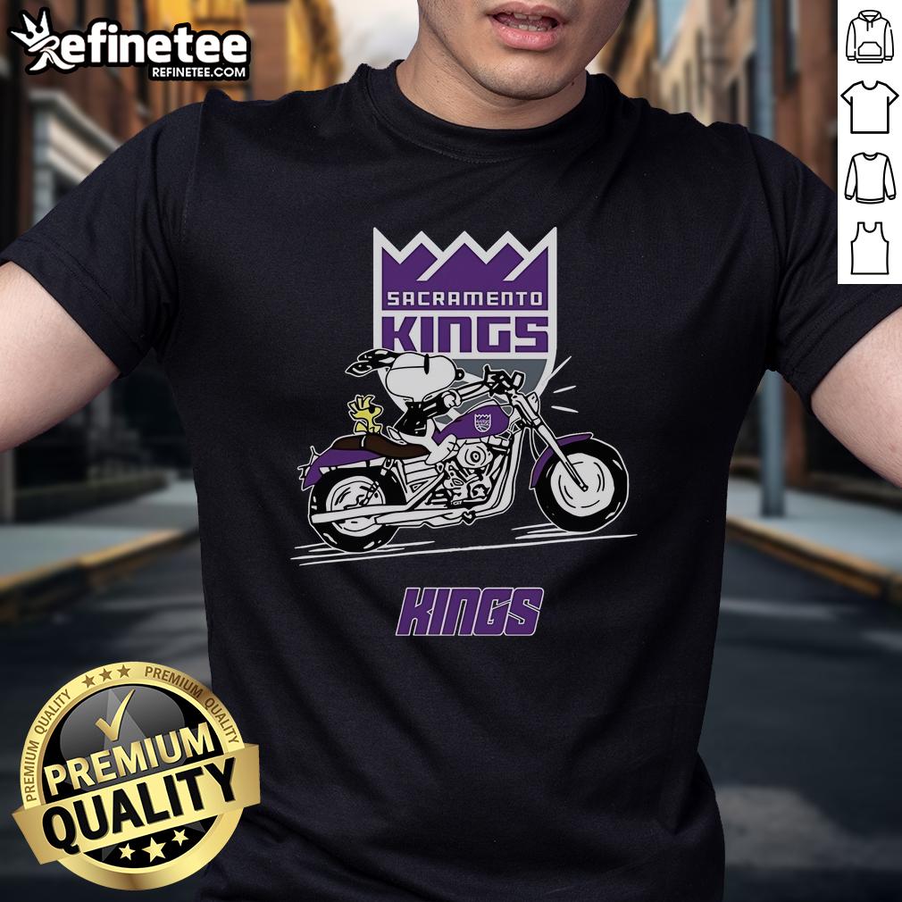 Nice Snoopy And Woodstock Driving Motorbike Sacramento Kings T Shirt Alt Text: Snoopy and Woodstock riding a motorbike on a Sacramento Kings T-shirt, perfect for fans of the team and Peanuts.