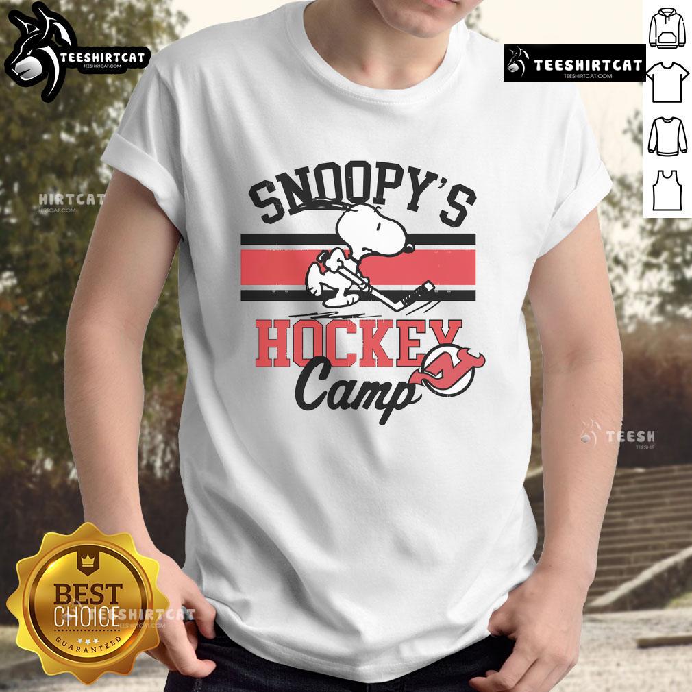 Nice Snoopy New Jersey Devils Snoopy'S Hockey Camp Snoopy Nhl All Teams T Shirt Nice Snoopy New Jersey Devils T-Shirt featuring Snoopy at hockey camp, perfect for NHL fans and collectors.