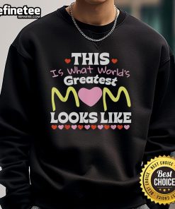 Cozy sweatshirt saying 'World's Greatest Mom' perfect for Mother's Day gifts, showcasing love and appreciation for moms.