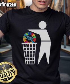 Official Bin Agenda 2030 T-Shirt featuring a bold design promoting sustainability and global goals for the future.