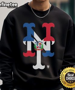 Alt Text: Official New York Mets 2025 Dominican Republic flag logo sweatshirt showcasing team spirit and vibrant design.