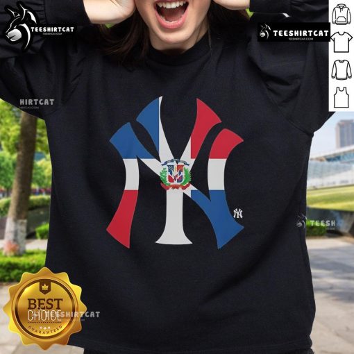 Alt Text: Official New York Yankees sweatshirt featuring Dominican Republic flag logo, perfect for fans and collectors.