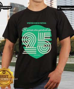 Official Sporting Clube De Portugal Bicampeo 2024-2025 T-Shirt featuring club colors and emblem for fans.