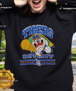 Vintage Official Taz Mania Detroit Tigers sweatshirt featuring American League logo and iconic cartoon character design.