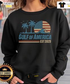 Retro vintage beach wave sweatshirt featuring the Pretty Gulf of America design, perfect for coastal casual style.