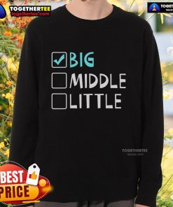 Top Big Middle Little Big Brother Sweatshirt in cozy fabric, perfect for siblings. Ideal gift for family gatherings.