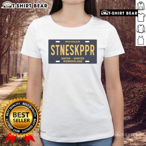 Top Michigan Stoneskipper Water Winter Wonderland license plate design on a ladies tee, perfect for winter enthusiasts.