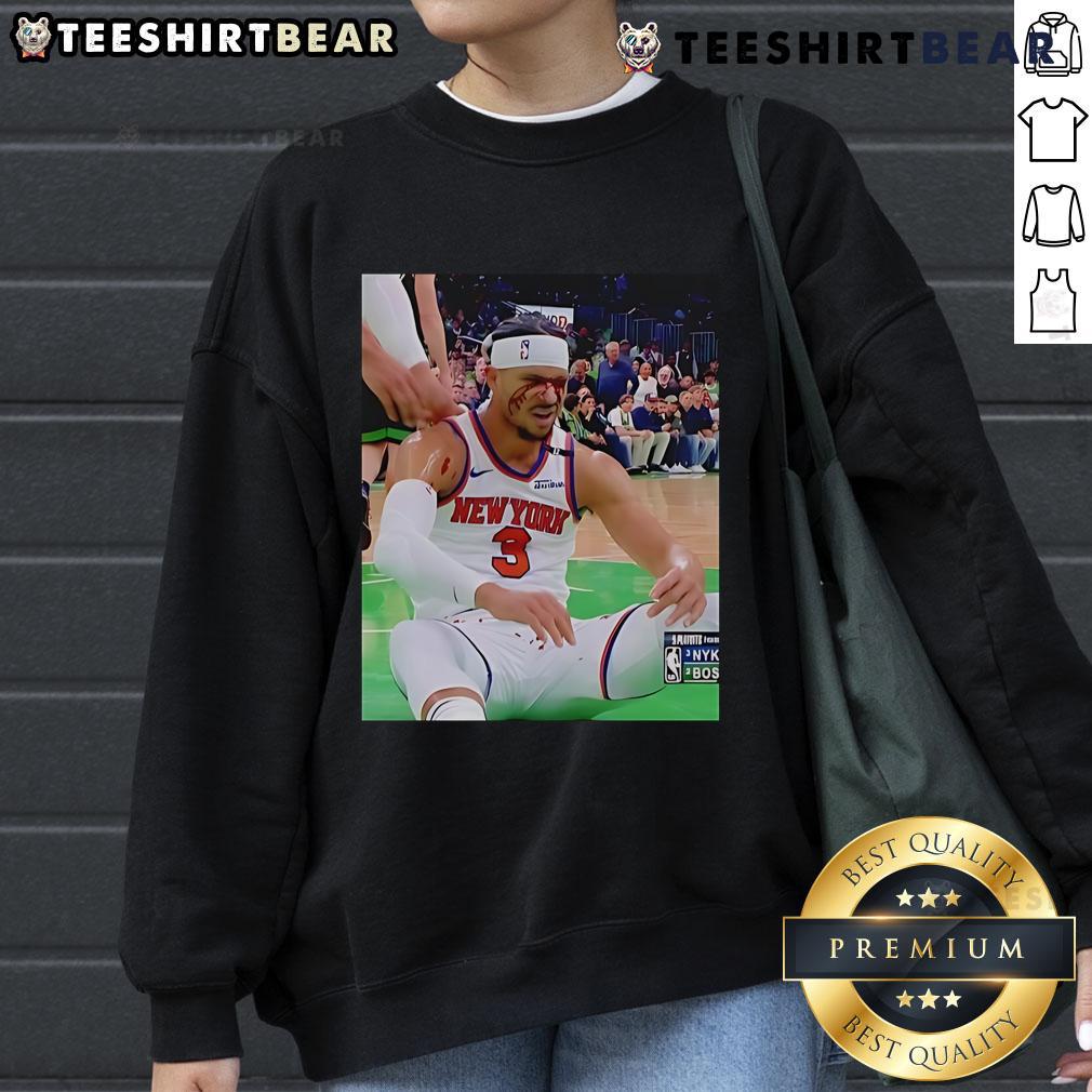 Top Photos Of Josh Hart After Getting Elbowed In The Face Sweatshirt Josh Hart reacts after getting elbowed in the face, wearing a sweatshirt, capturing a dramatic moment in sports.