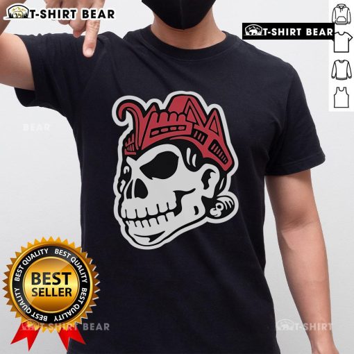 Top Som Skull Decorative Pillowcase T-Shirt featuring a striking skull design on a cozy pillowcase.