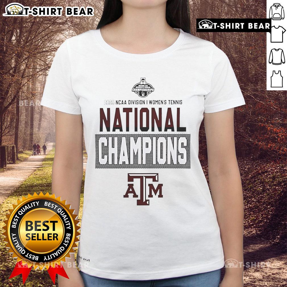 Top Texas A&M Aggies 2025 Ncaa Di Women'S Tennis National Champions Ladies Tee Alt Text: Top Texas A&M Aggies 2025 NCAA DI Women's Tennis National Champions Ladies Tee showcasing team pride and victory.