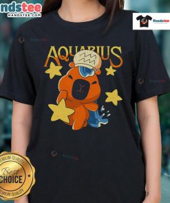 Adorable Aquarius ladies tee featuring a cute capybara design, perfect for astrology lovers and animal enthusiasts.