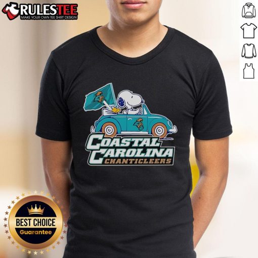 Alt Text: Cute Coastal Carolina Chanticleers T-shirt featuring Snoopy and Woodstock driving a car, perfect for fans.