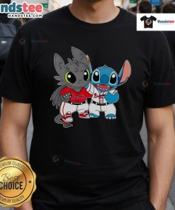 Alt Text: Cute Toothless Night Fury and Stitch wearing Atlanta Braves baseball t-shirt, perfect for fans and Disney lovers.