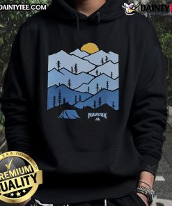 Good Maverik Twilight Peaks Hoodie in a cozy outdoor setting, perfect for chilly evenings and stylish adventures.