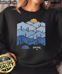Good Maverik Twilight Peaks Sweatshirt in cozy fabric, perfect for outdoor adventures and casual wear.
