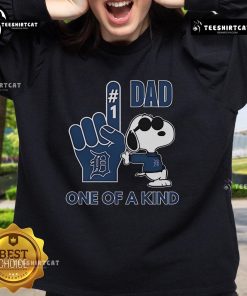 Alt Text: Unique Good Snoopy Detroit Tigers sweatshirt for DAD, featuring a playful Snoopy design and vibrant team colors.