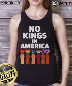 Anti-authoritarian protest tank top featuring 'Hot No Kings In America' slogan against Trump, promoting freedom and resistance.