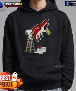 Alt Text: Official Snoopy and Woodstock painting on Arizona Coyotes logo hoodie, showcasing unique NHL-inspired design.