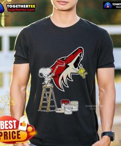 Alt Text: Official Snoopy and Woodstock painting on Arizona Coyotes logo T-shirt, perfect for fans and collectors.