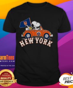 Alt Text: Official Snoopy and Woodstock X New York Mets October Driving Car 2024 T-Shirt featuring vibrant graphics and team colors.