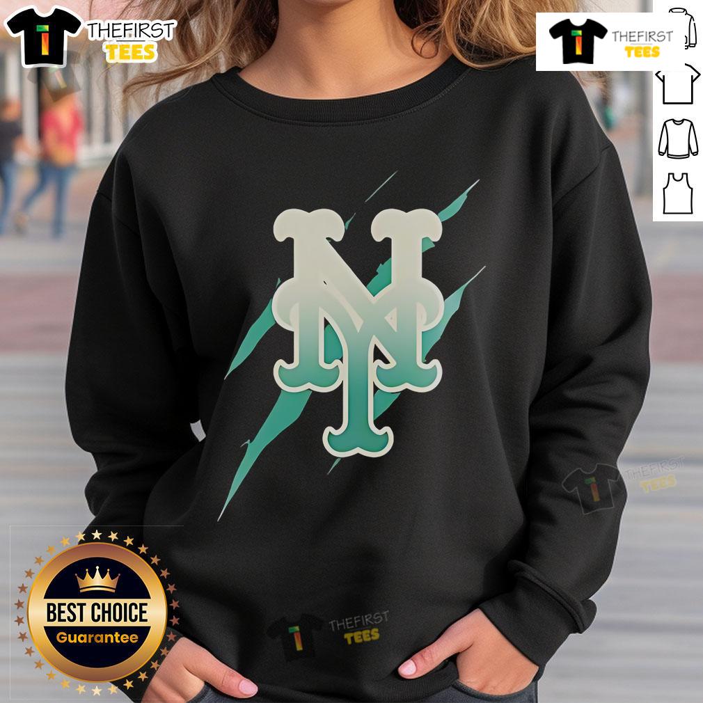 Original Jurassic World Rebirth New York Mets Logo Sweatshirt Original Jurassic World Rebirth New York Mets logo sweatshirt featuring vibrant graphics and a comfortable fit.
