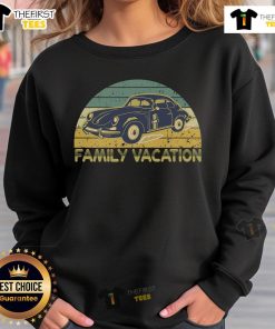 Premium vintage retro family vacation sweatshirt featuring an old classic car, perfect for nostalgic road trip lovers.