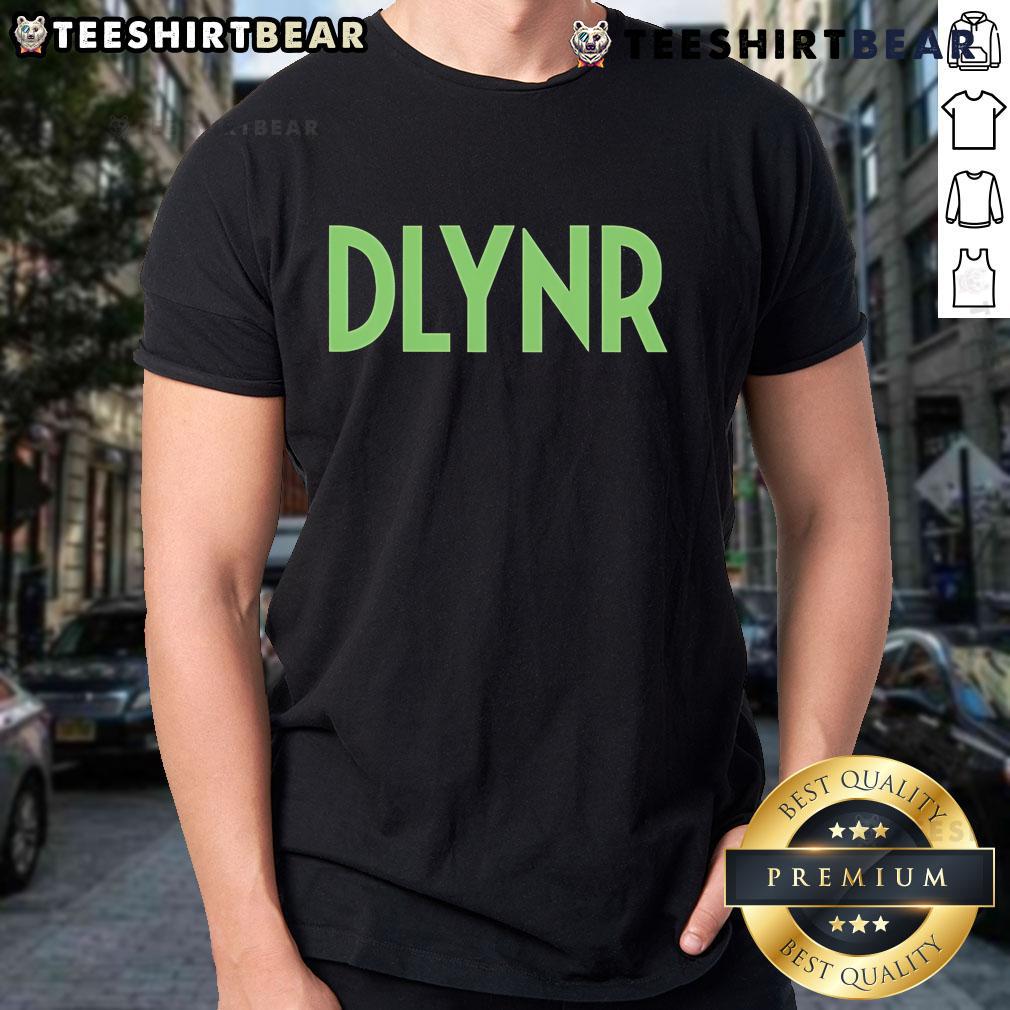Top Dlynr Box Dolly Noire T Shirt Alt Text: Top Dlynr Box Dolly Noire T-Shirt featuring a stylish design and comfortable fit for casual wear.