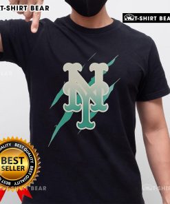 Top Jurassic World Rebirth New York Mets logo T-shirt featuring vibrant graphics and bold design for fans and collectors.