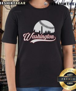 Top Washington cityscape skyline graphic on a stylish ladies tee, perfect for city lovers and fashion enthusiasts.